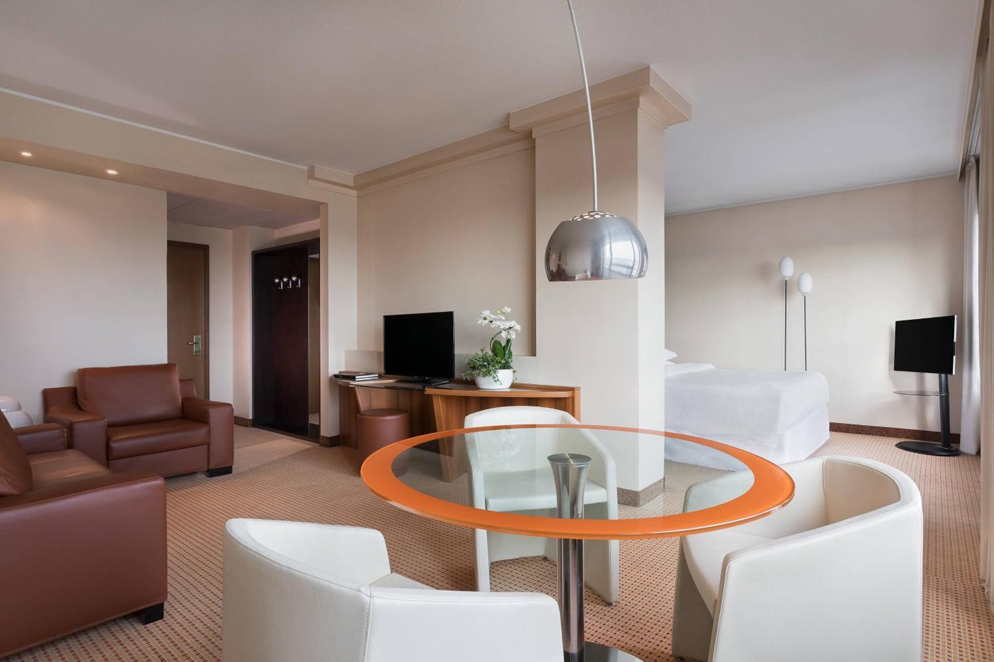 Four Points By Sheraton Падуа Екстериор снимка