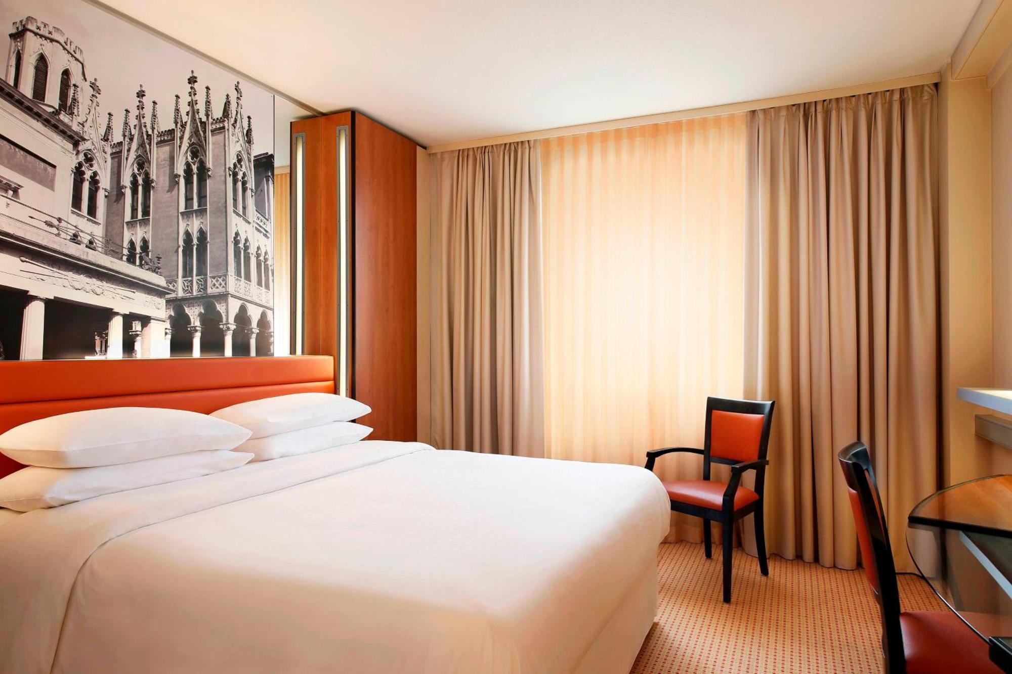 Four Points By Sheraton Падуа Екстериор снимка