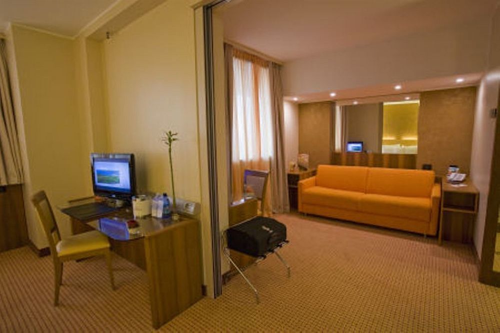 Four Points By Sheraton Падуа Екстериор снимка
